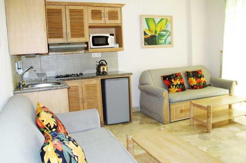 Hawaii Resort Family Suites Anyer Kültér fotó
